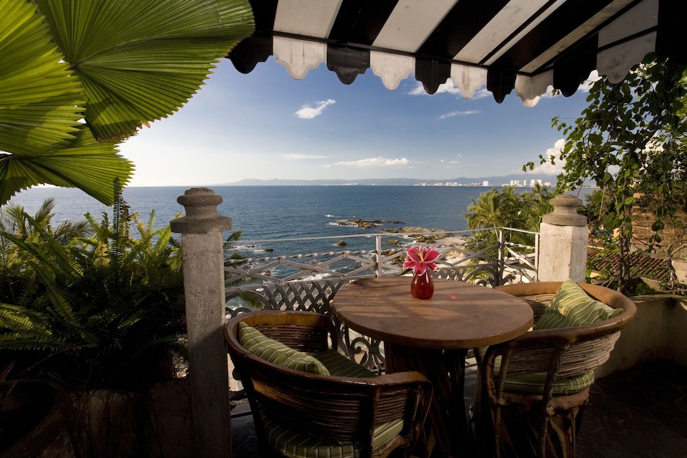 Deluxe Suite, 1 Bedroom, Ocean View, Beachfront (Maria)
