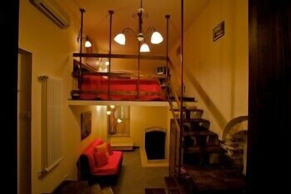 Suite (Mini) photo 1