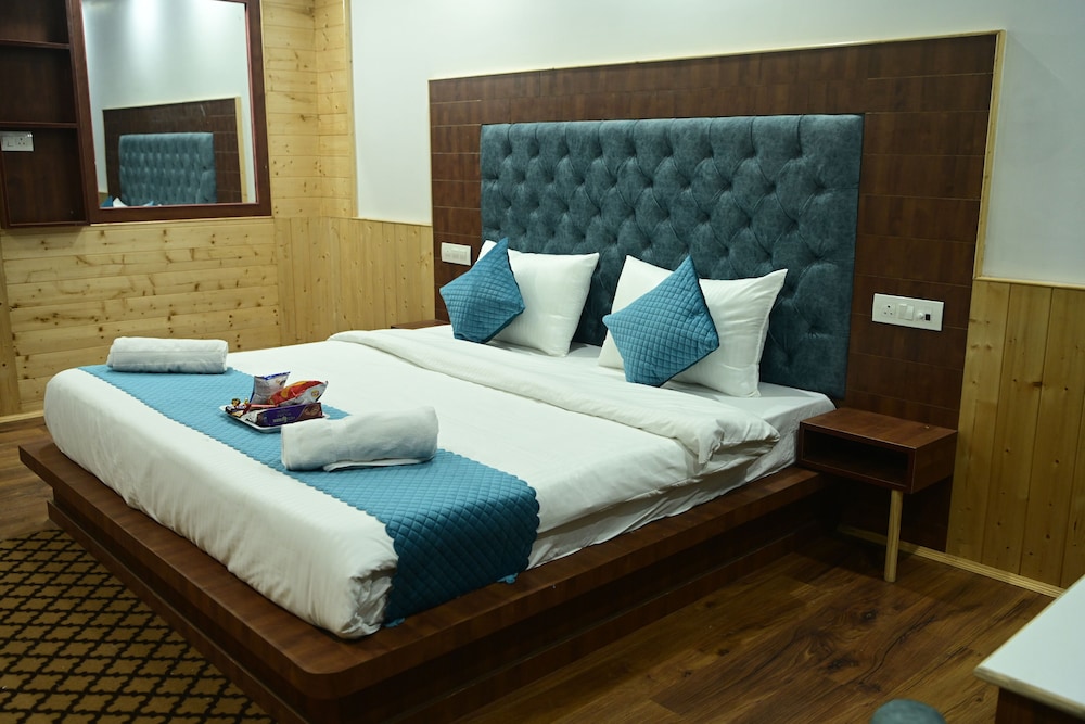 Premium Room - Photo 17