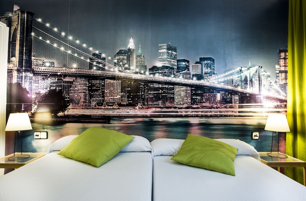 Double or Twin Room photo 3