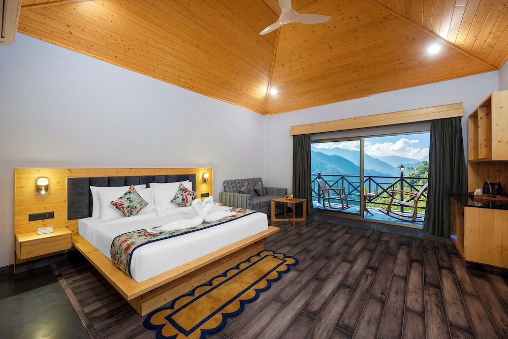 Van Rekha (Luxury Forest Treeline Room with Private Balcony) photo 1