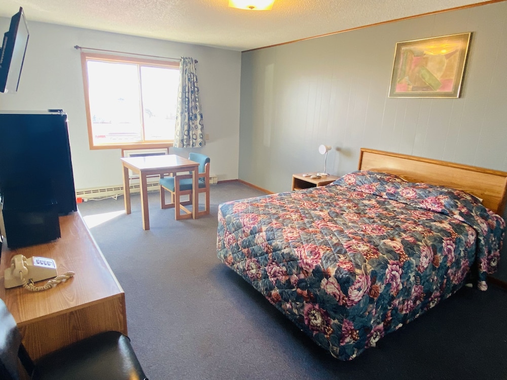 Standard Room, 1 Queen Bed, Accessible, Refrigerator & Microwave photo 2