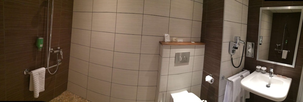 Standard Room, 1 Double Bed, Non Smoking - Photo 7