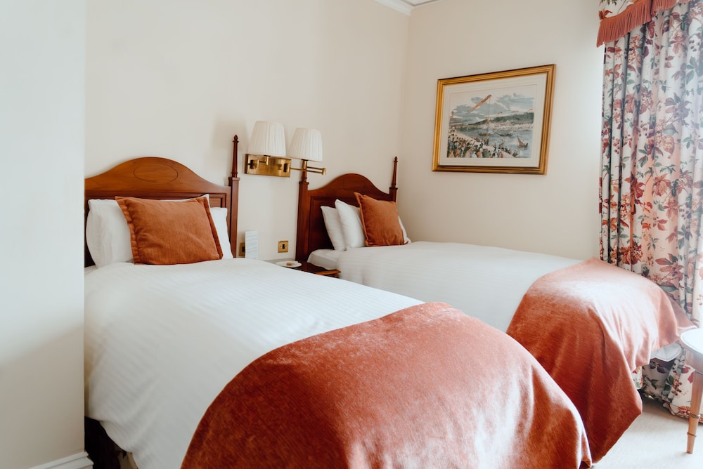 Twin Room, 2 Twin Beds, Harbor View photo 3