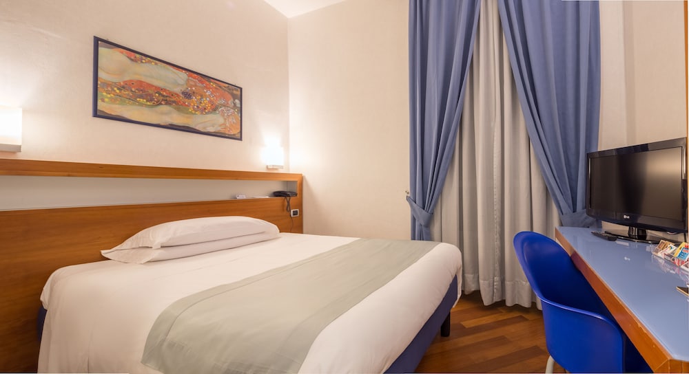 Standard Room, 1 Double Bed (Bed is French Bed)