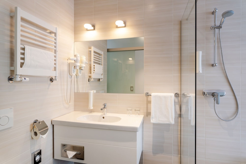 Executive Room - Photo 4