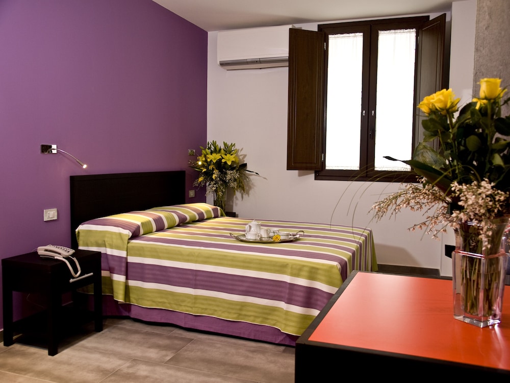 Double or Twin Room photo 1