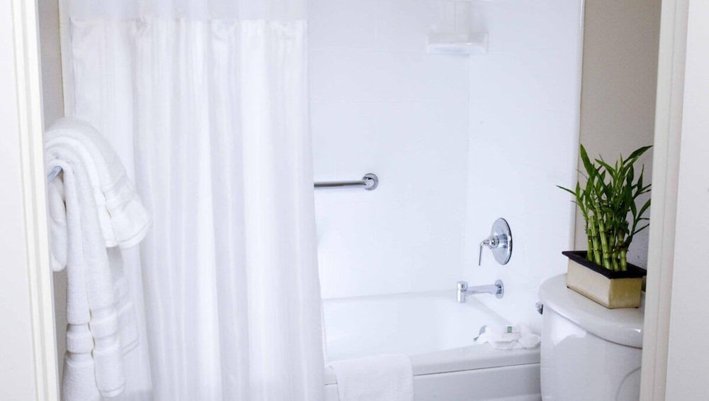 Suite, Non Smoking, Refrigerator & Microwave (2 Queen Beds) - Photo 7