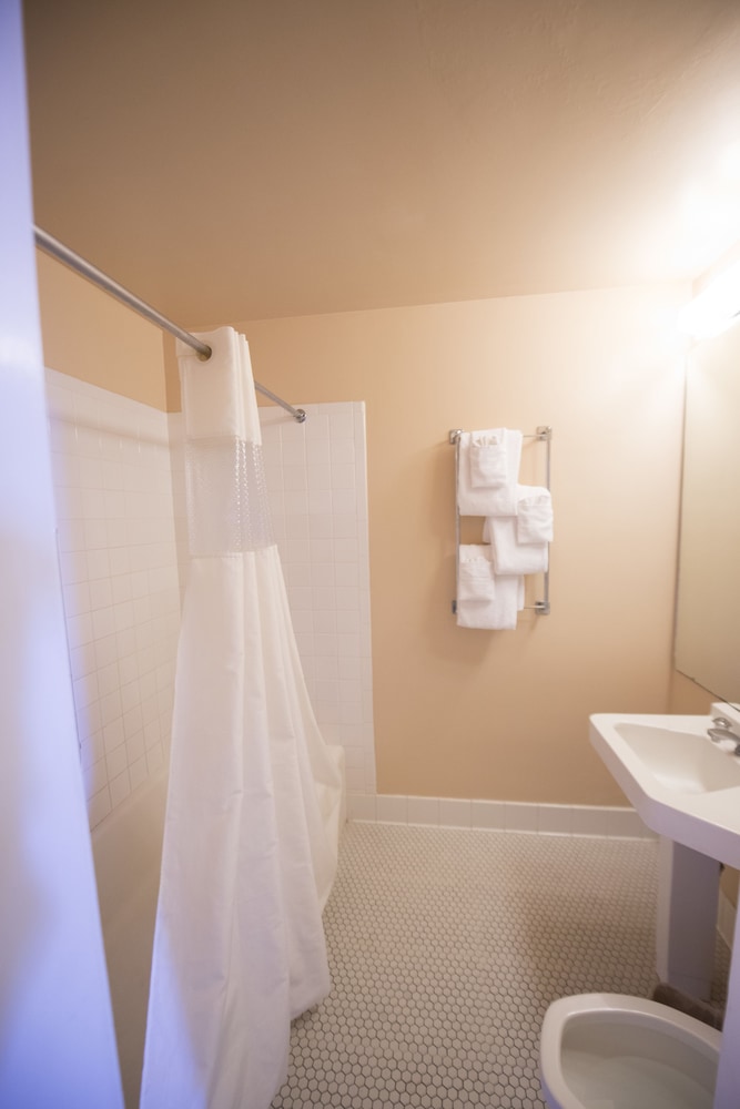 Room, 2 Double Beds (Mineral Water) photo 3