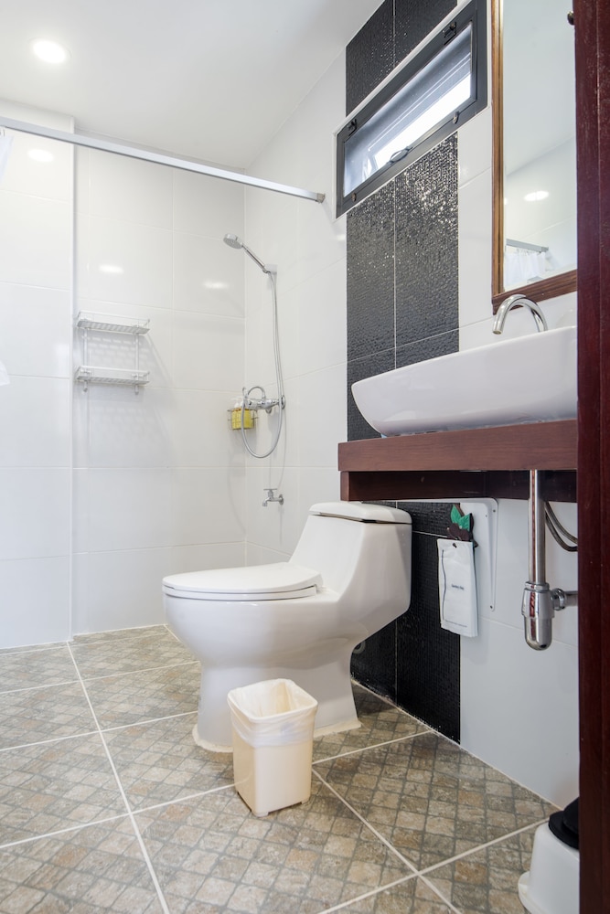 Superior Double Room thumbnail 6