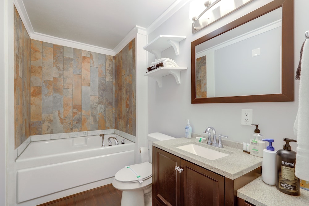 House (Multiple Bedrooms) photo 2