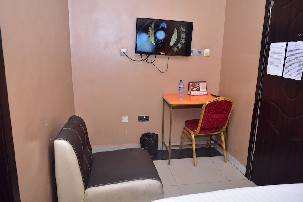 Basic Room photo 2