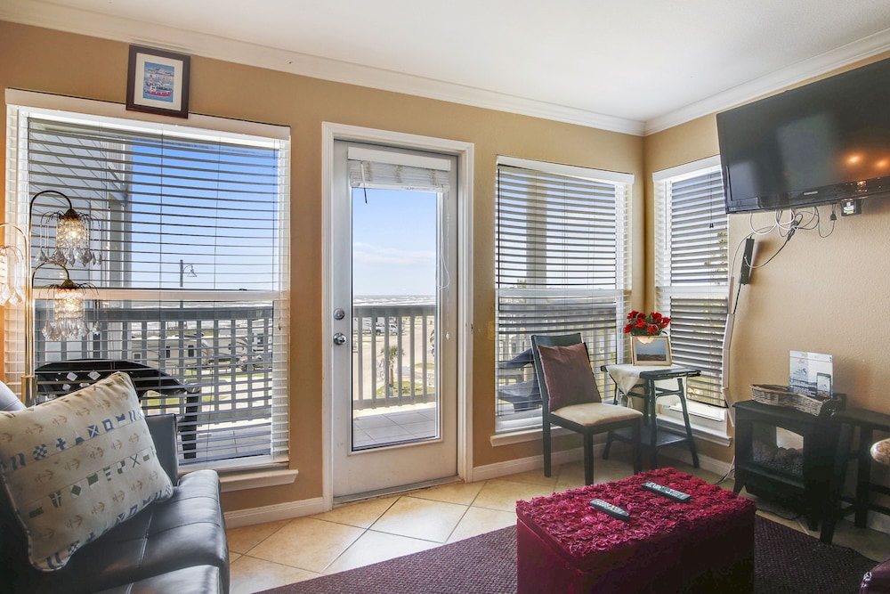 Condo, 1 Bedroom