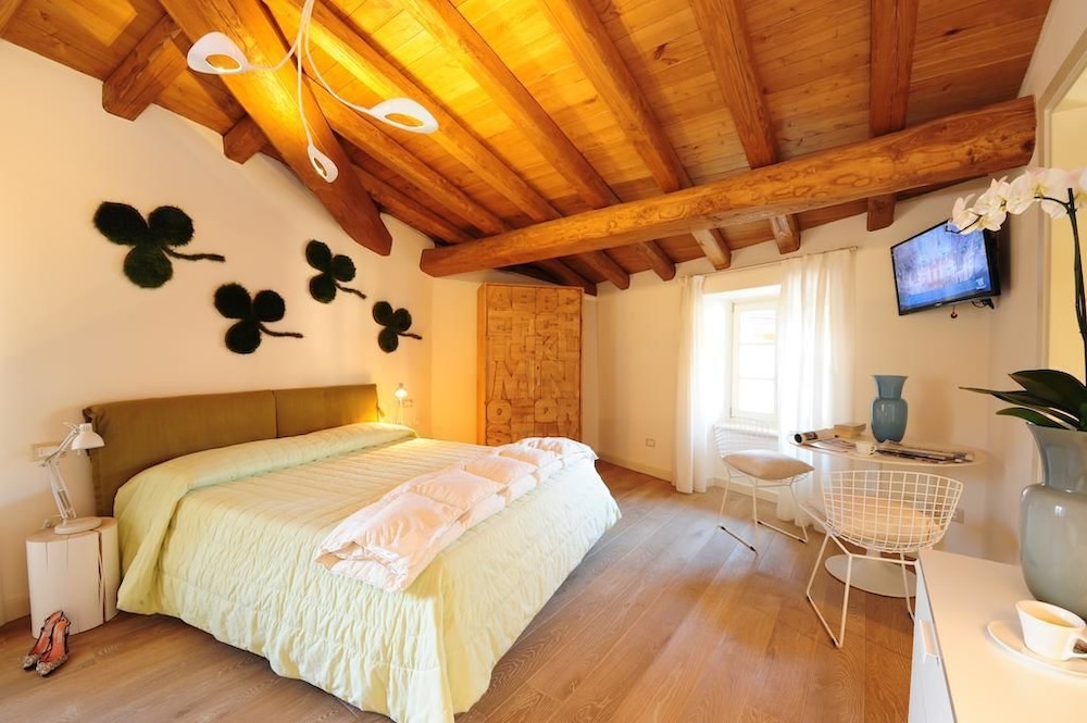 Junior Suite, Lake View photo 1