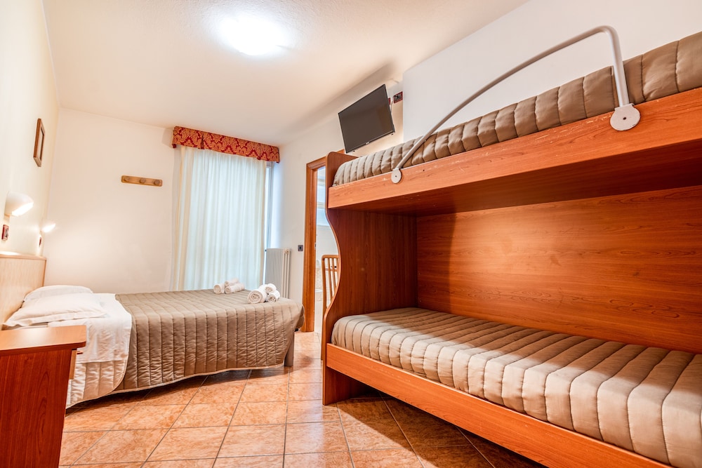 Standard Quadruple Room photo 1
