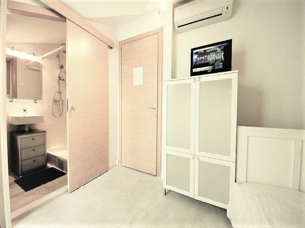 Single Room (Single Room with Terrace) photo 1