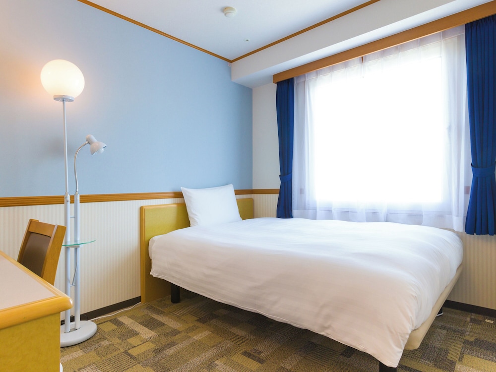 Standard Single Room, Smoking (Electronic Cigarettes Only)