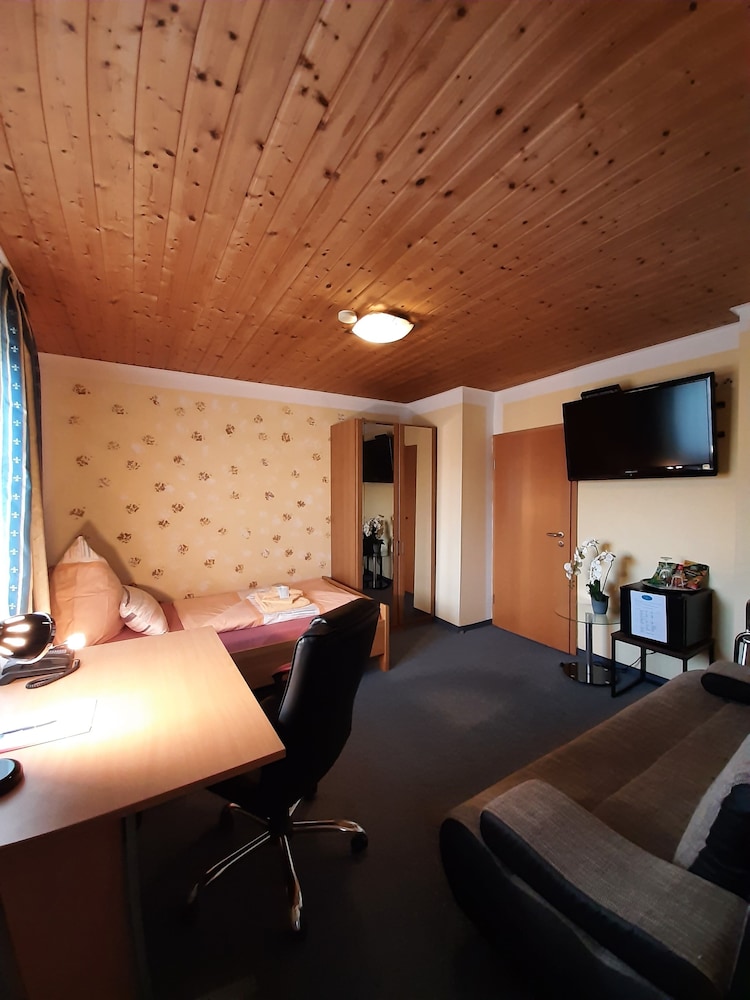 Comfort Room, 1 King Bed photo 1