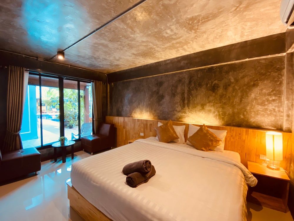 Deluxe Double Room, Pool View - Photo 4