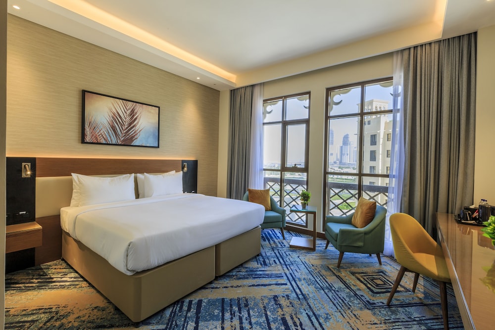 Executive King Room with Canal View
