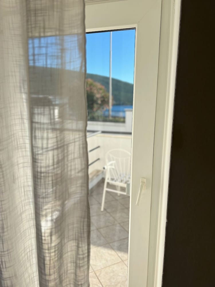 Standard room with sea view and terrace photo 2