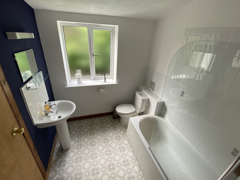 Double Room, Bathtub (Room 5) photo 2