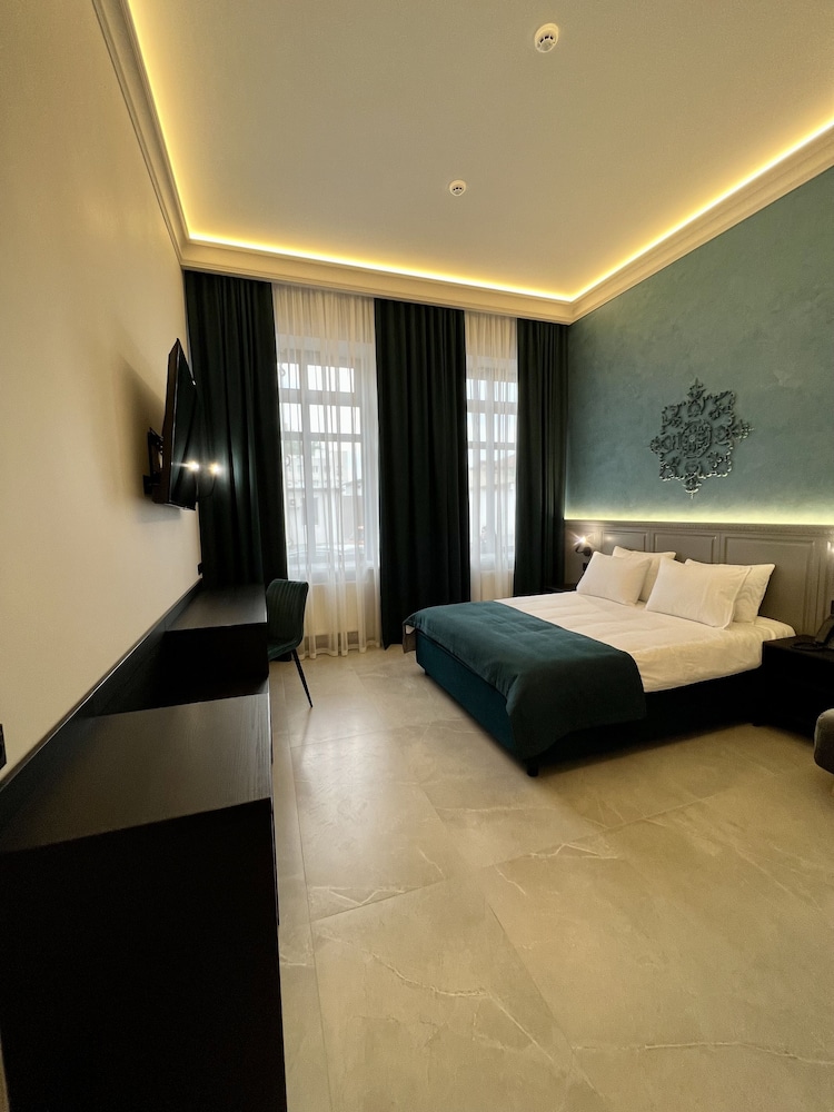 Superior Triple Room photo 2