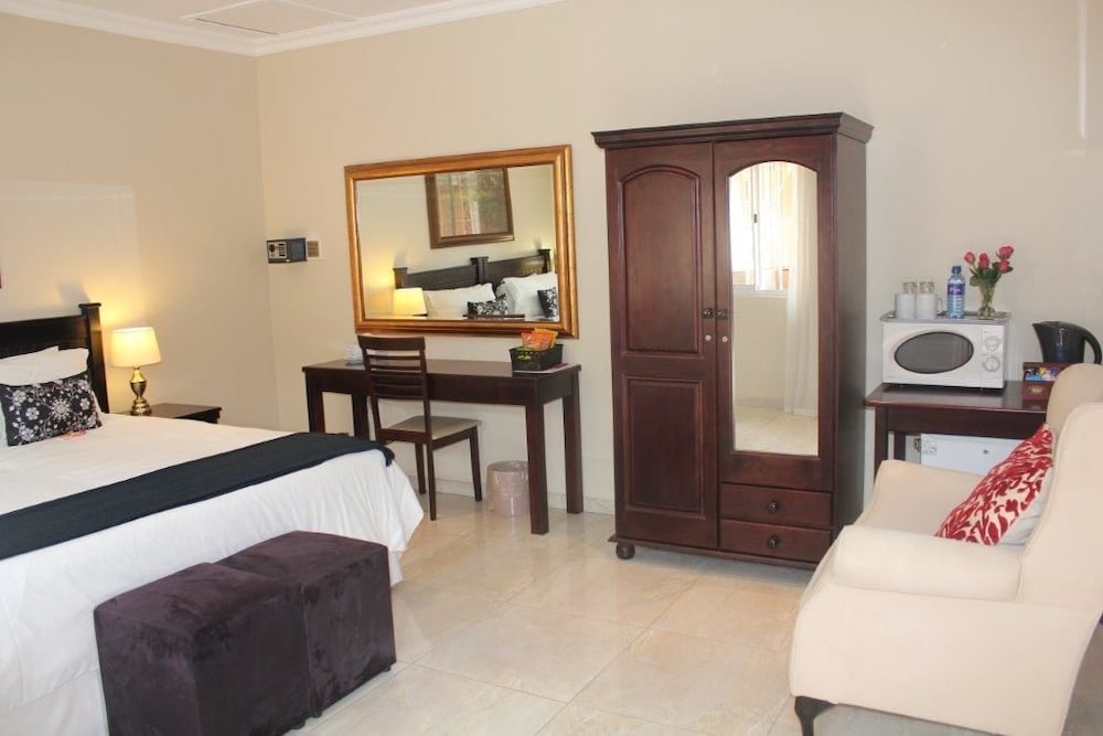 Standard Double or Twin Room photo 2