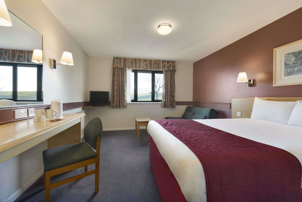 Room, 1 Double Bed, Non Smoking - Photo 1