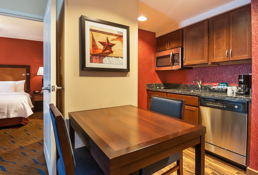 Suite, 2 Queen Beds, Accessible, Bathtub photo 3