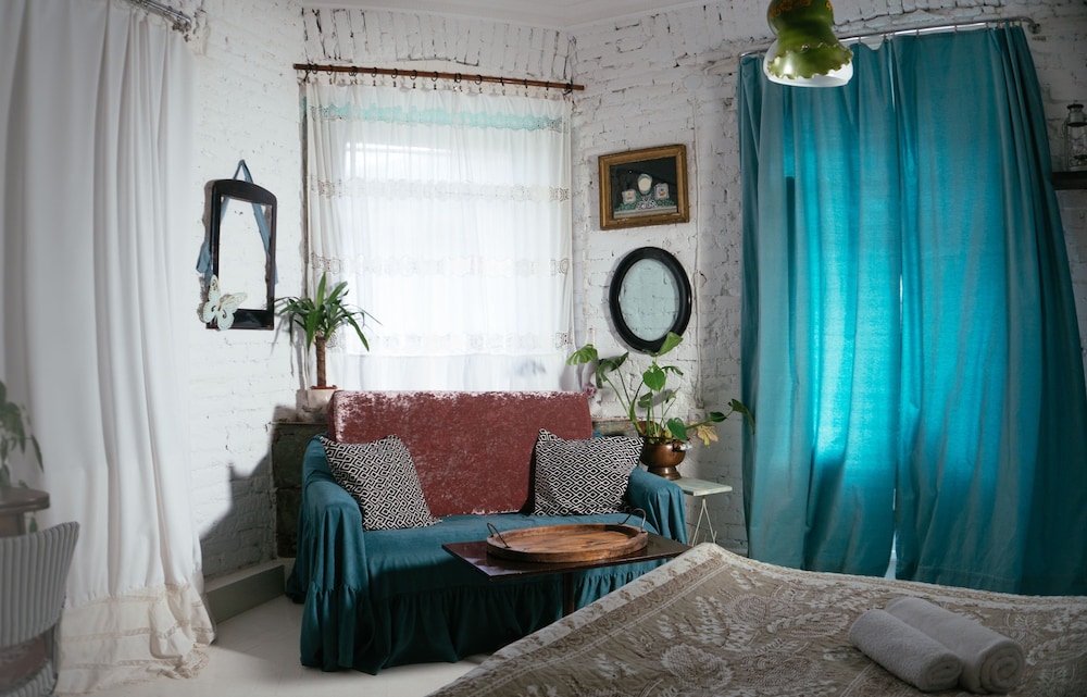 Romantic Apartment, 1 King Bed photo 1