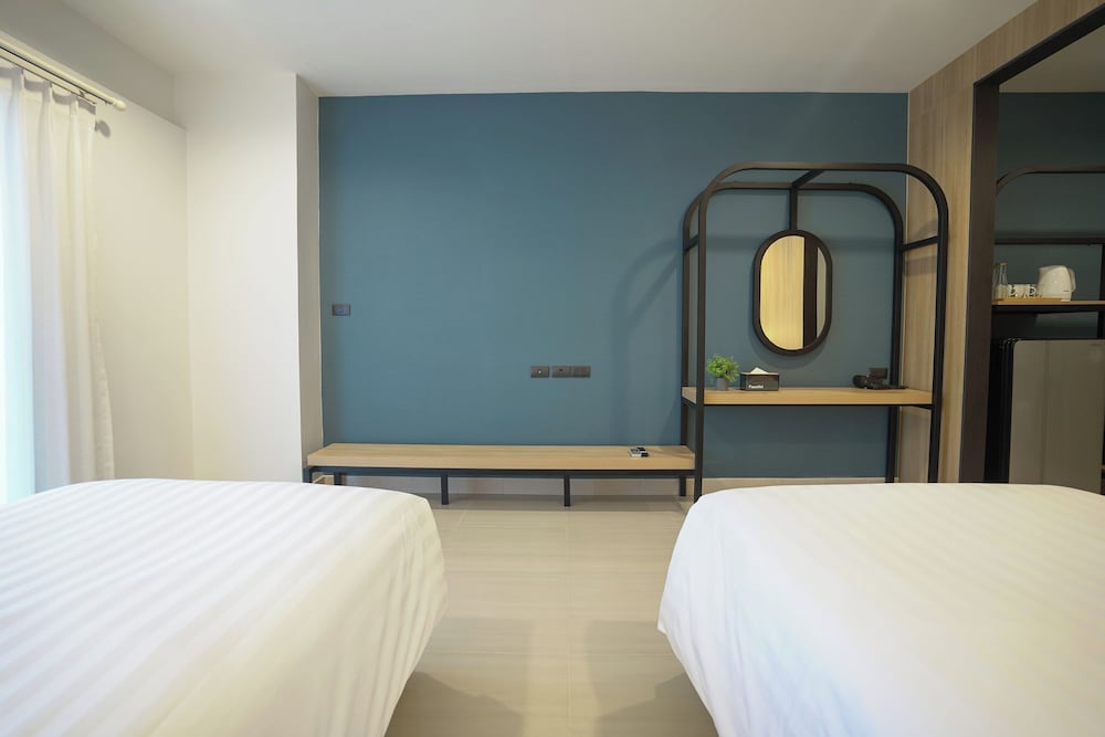 Twin Room, City View