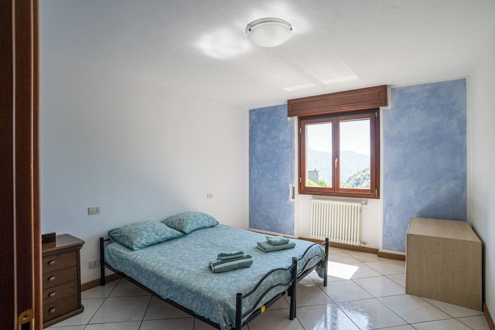 Family House, Multiple Bedrooms, 2 Bathrooms (Balcone Di Alex & Thomas) photo 2