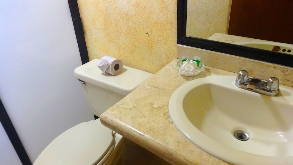 Standard Triple Room - Photo 6