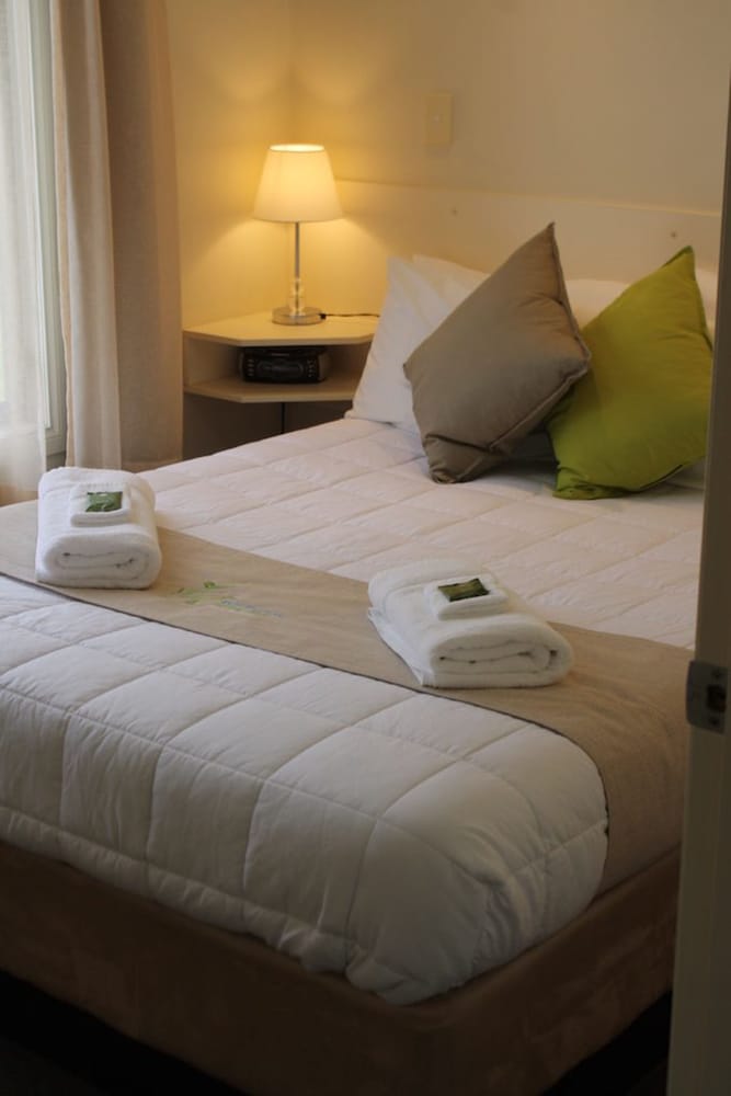 Deluxe Cabin, Ensuite photo 3