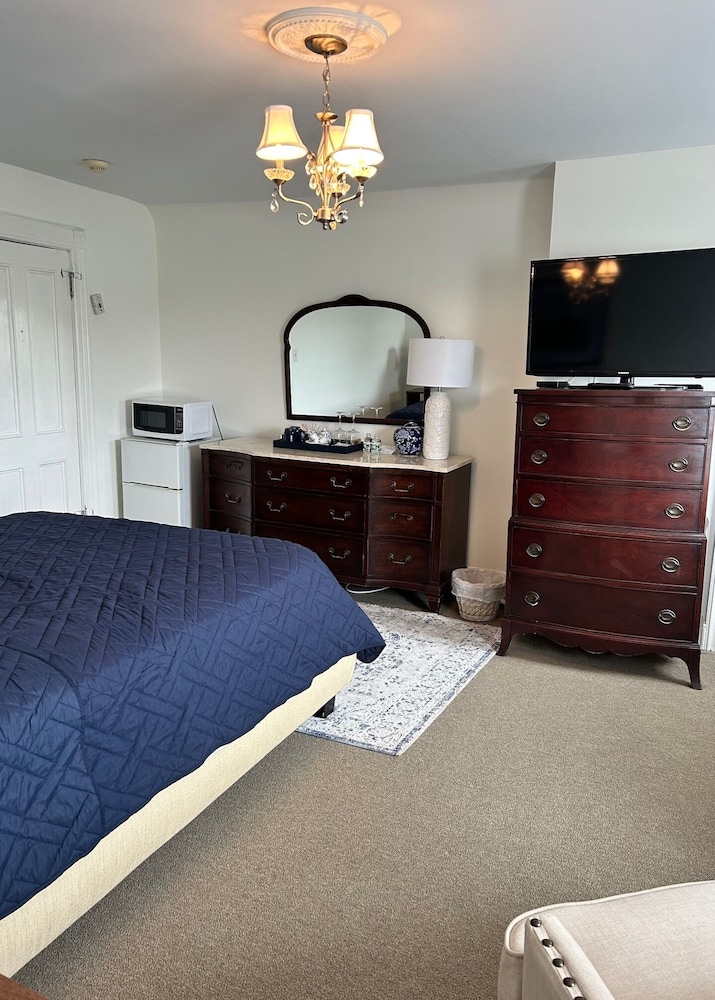 Third Floor Queen Suite photo 3
