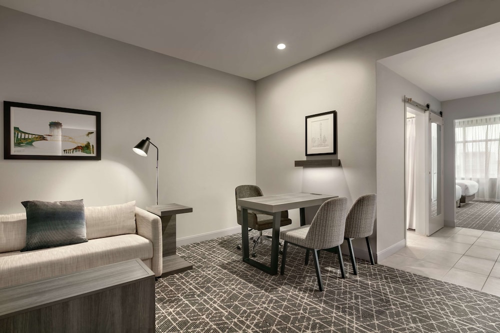 Suite, 2 Queen Beds, Accessible (Hearing Accessible, Oversized Suite) - Photo 4