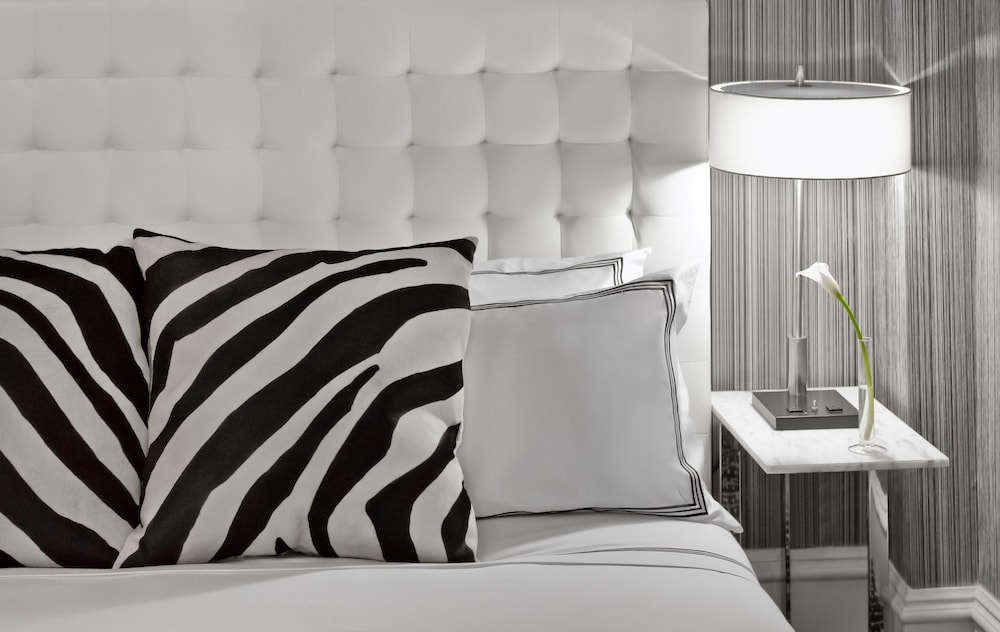 Deluxe Room, 1 King Bed, Mobility Accessible