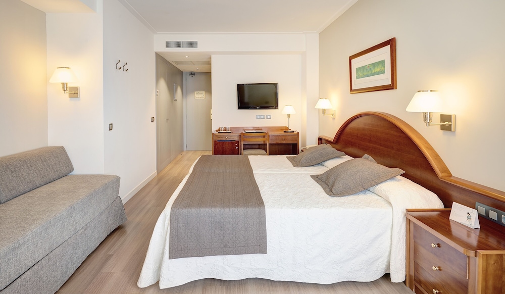 Single Room, Balcony, Partial Sea View