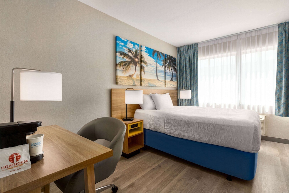 Room, 1 Queen Bed, Non Smoking - Photo 2
