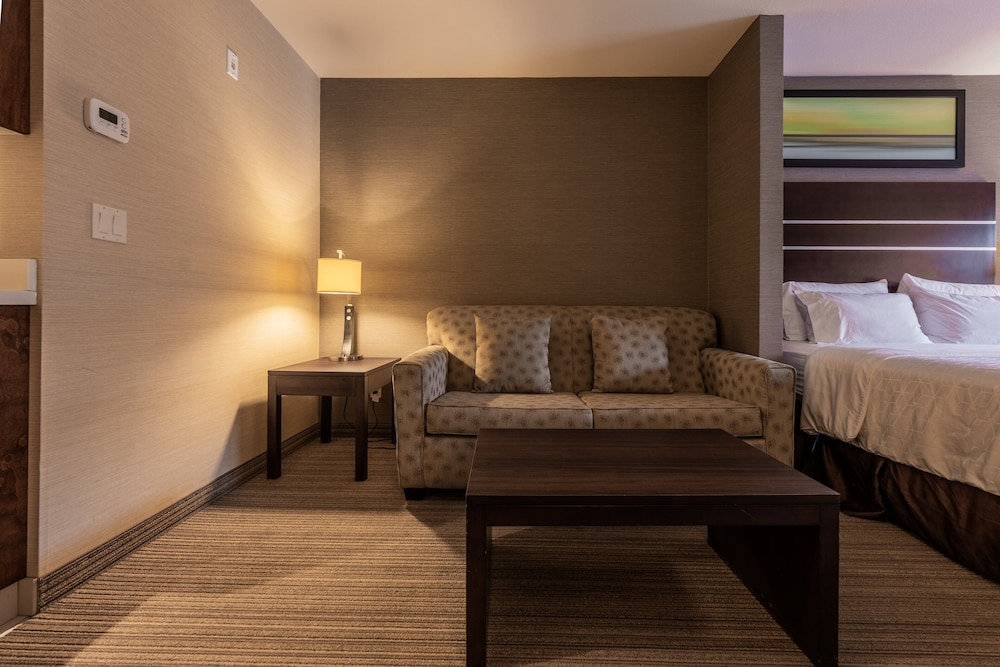Suite, Multiple Beds photo 1