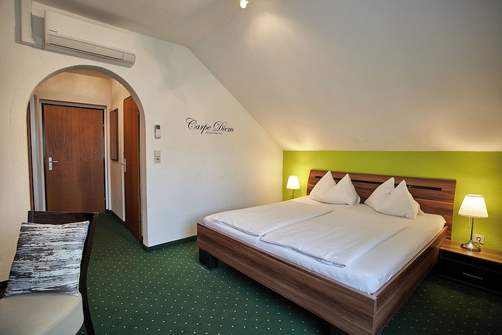 Standard Double Room - Photo 1