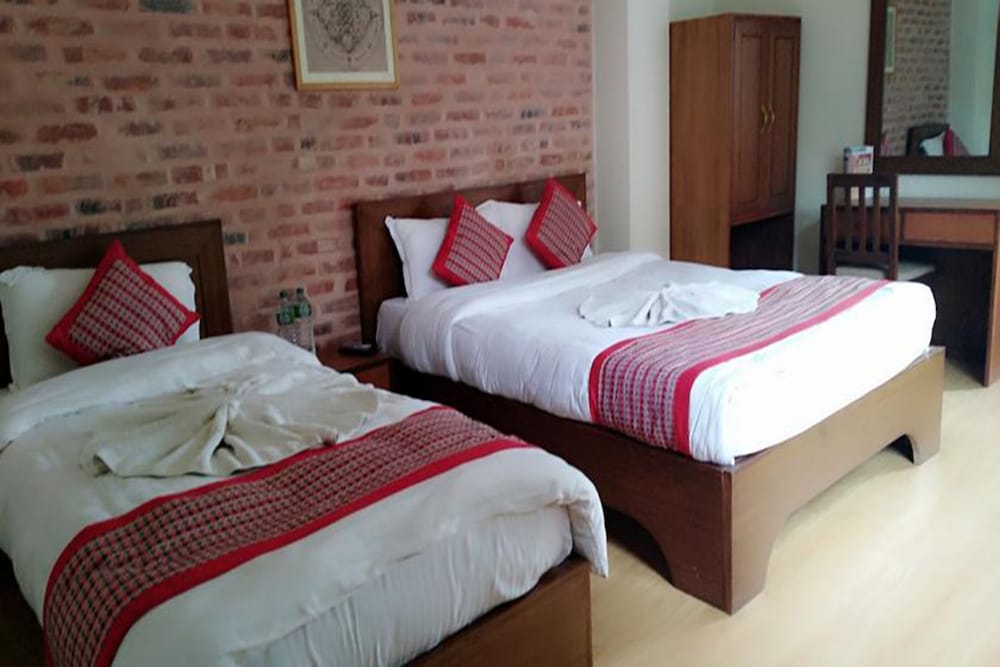 Standard Double or Twin Room photo 2