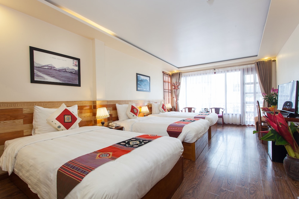 Superior Triple Room, Balcony photo 2