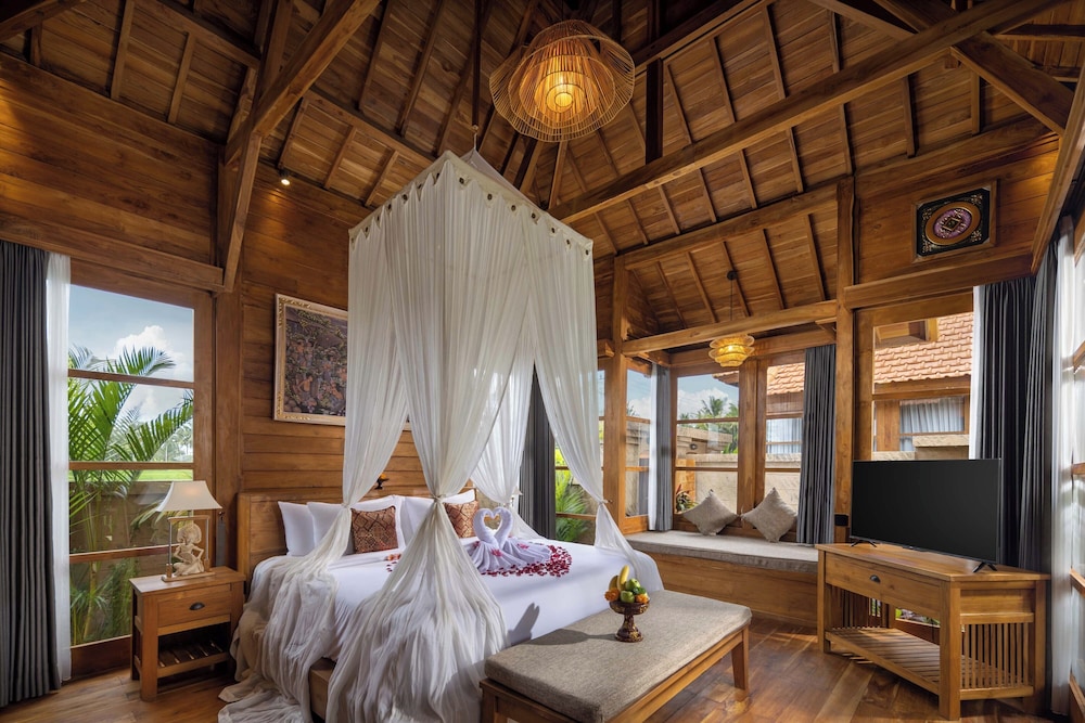 One Bedroom Wooden Private Pool Villa - Photo 3