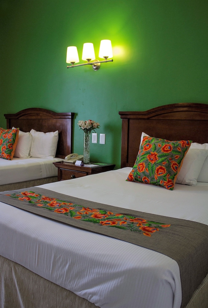 Standard Double Room, 2 Double Beds - Photo 13
