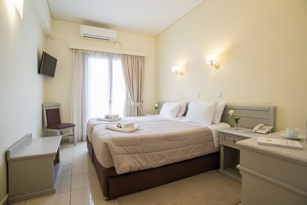 Economy Double Room - Photo 9
