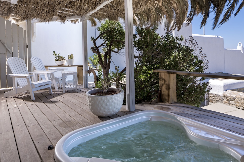 Junior Suite, Hot Tub, Sea View - Photo 8