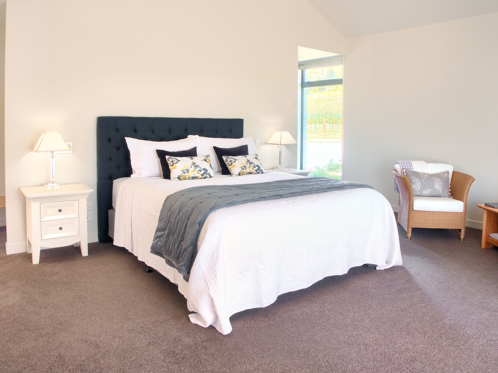 Luxury Double Room, Vineyard View, Poolside photo 1