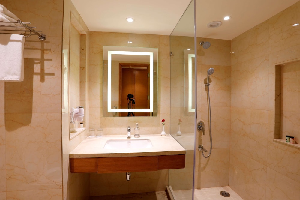 Executive Suite - King Size Bed photo 3